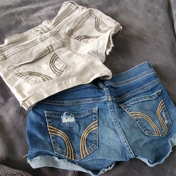 Hollister Pants - Pair of 2 Hollister short shorts